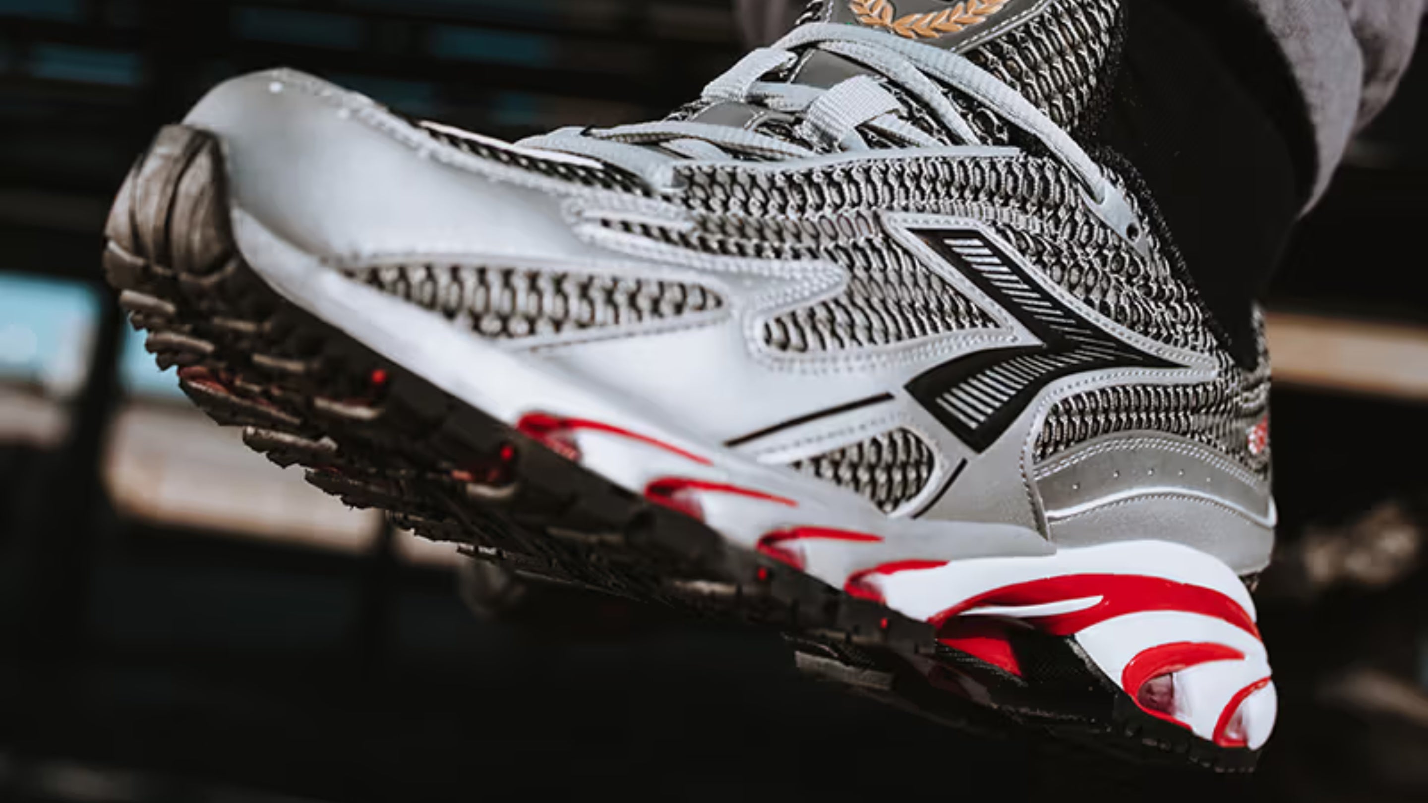 Diadora