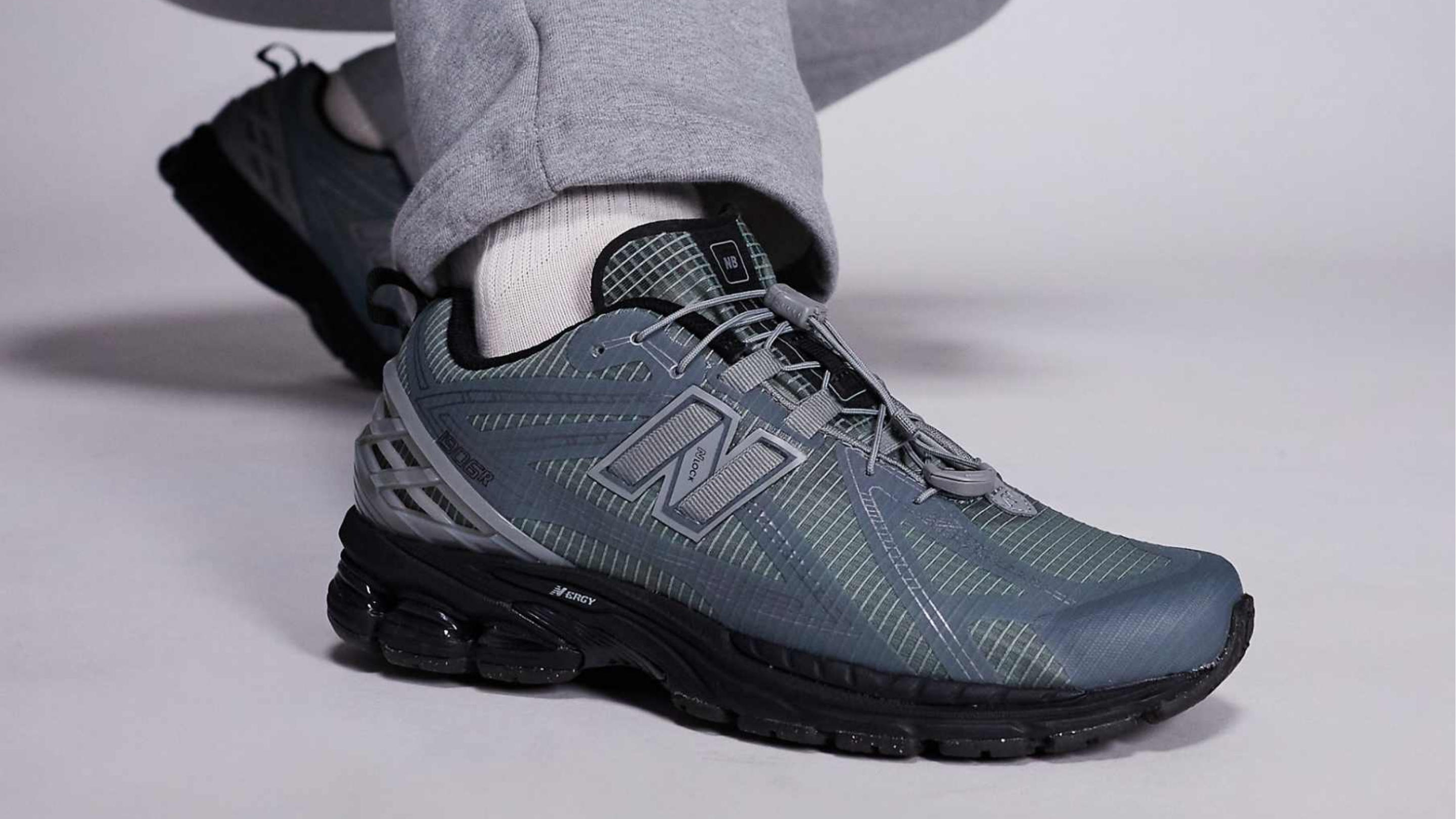 New Balance 1906D