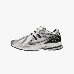 New Balance 1906R "Silver Black"
