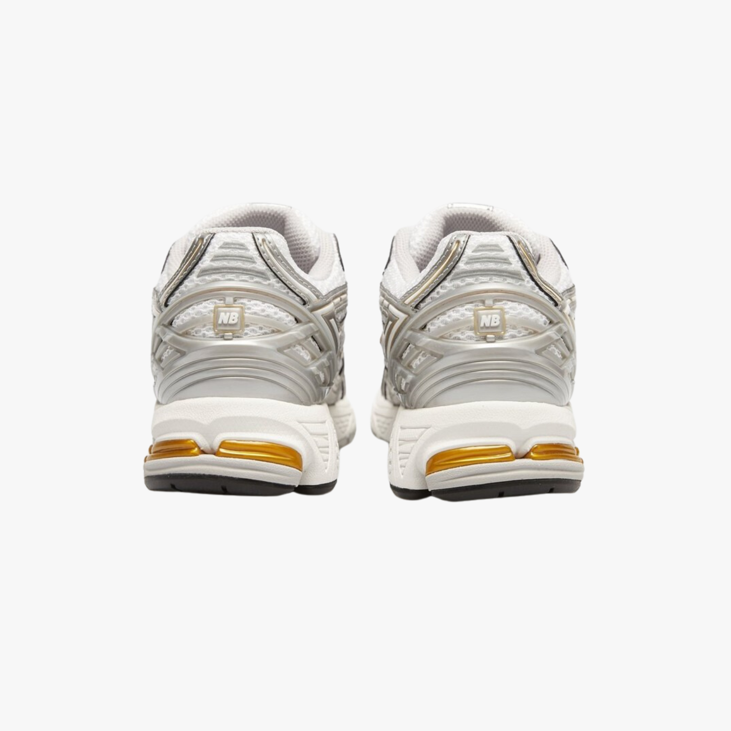 New_balance-1906-Silver-White-Mettalic-oversoles-3