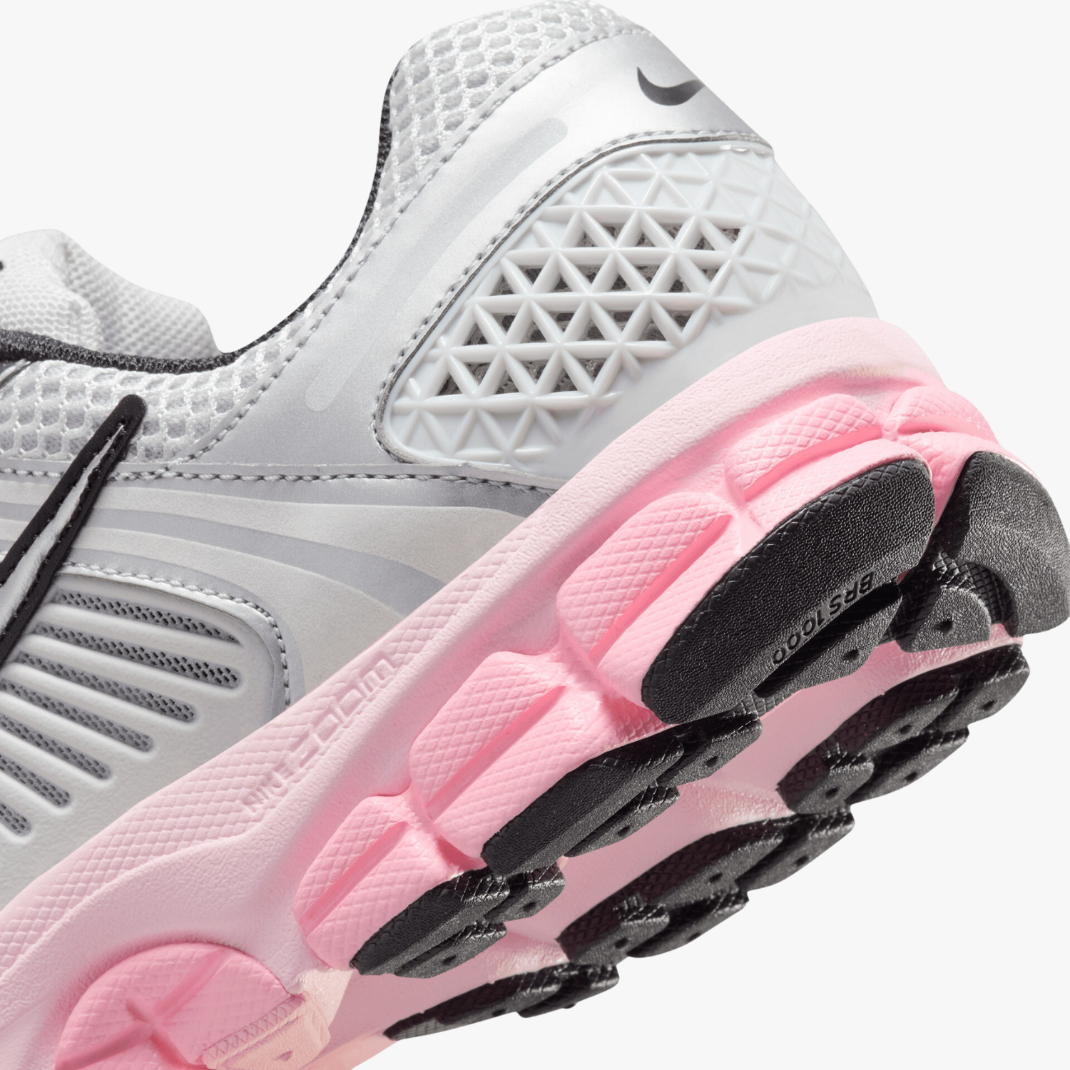 Nike-Zoom-Vomero-Photon-Dust-Pink-Foam-oversoles-6